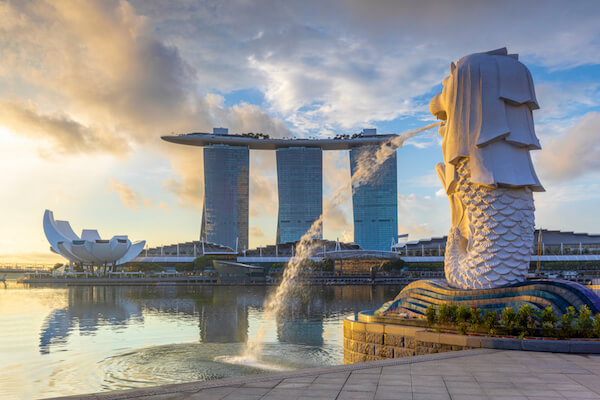 Singapore Merlion, Marina Bay Sands and Arts Science museum - image by Sean Hsu/Shutterstock.com Singapore Merlion, Marina Bay Sands and Arts Science museum - image by Sean Hsu/Shutterstock.com